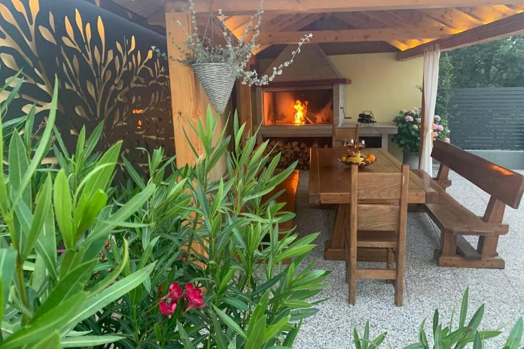 Villa Hope Zmijavci Екстериор снимка